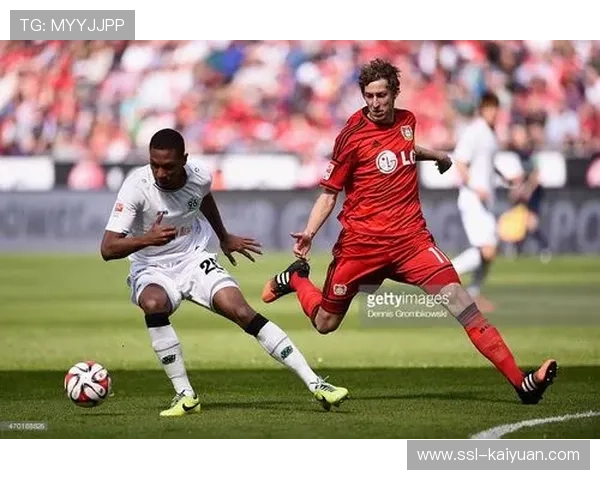 科隆火力全开四球大胜汉堡 强势跃升积分榜中上游